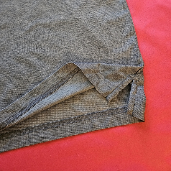 New Men's TravisMathews Grey Polo Short Sleeve Shirt Size L. - Picture 5 of 9
